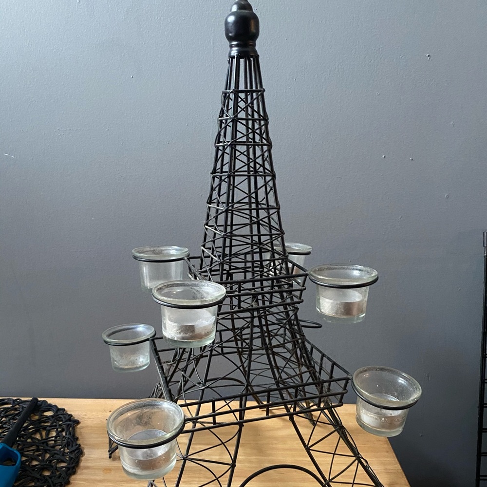 Eiffel Tower candle holder
